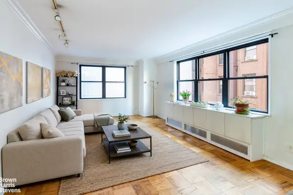 330 3rd Avenue #4B, Manhattan, NY 10010