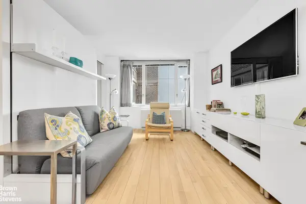 322 W 57th Street #49Q, Manhattan, NY 10019