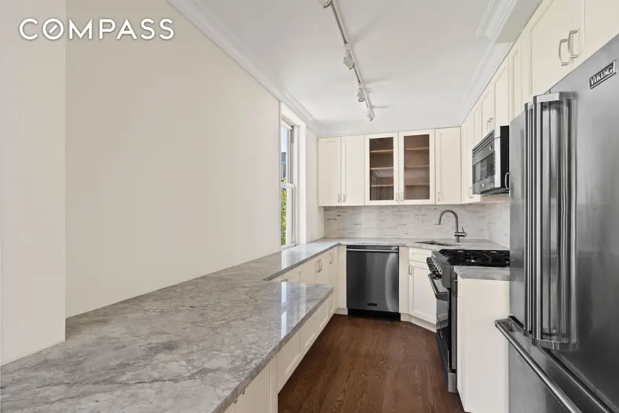 555 Main Street #411, Manhattan, NY 10044 - #3