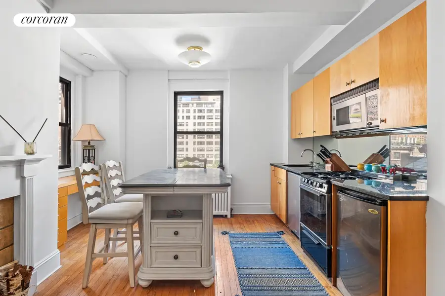 10 Mitchell Place #8F, Manhattan, NY 10017 - #2