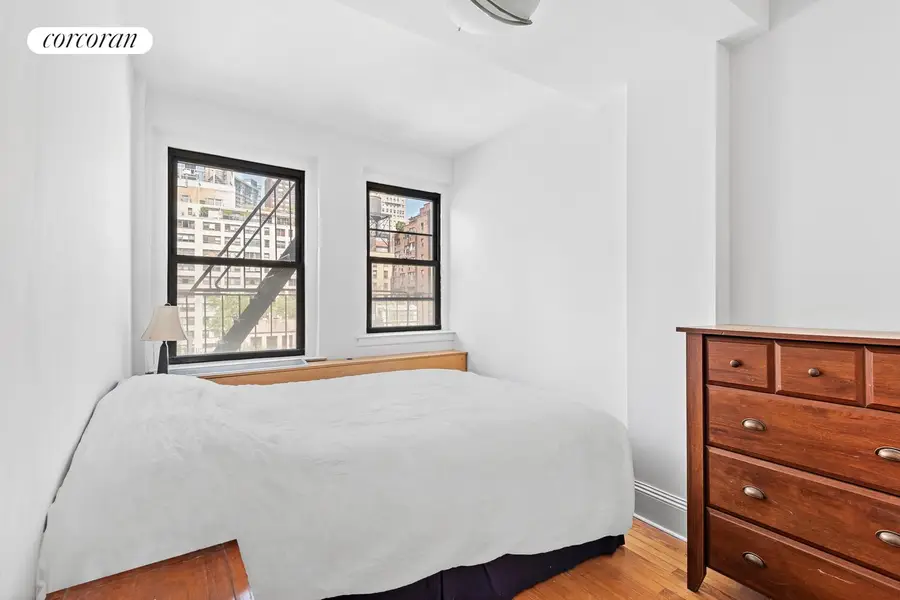 10 Mitchell Place #8F, Manhattan, NY 10017 - #3