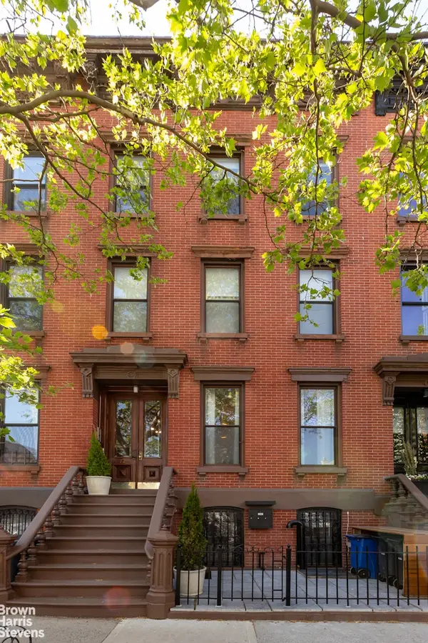 72 Conselyea Street, Brooklyn, NY 11211