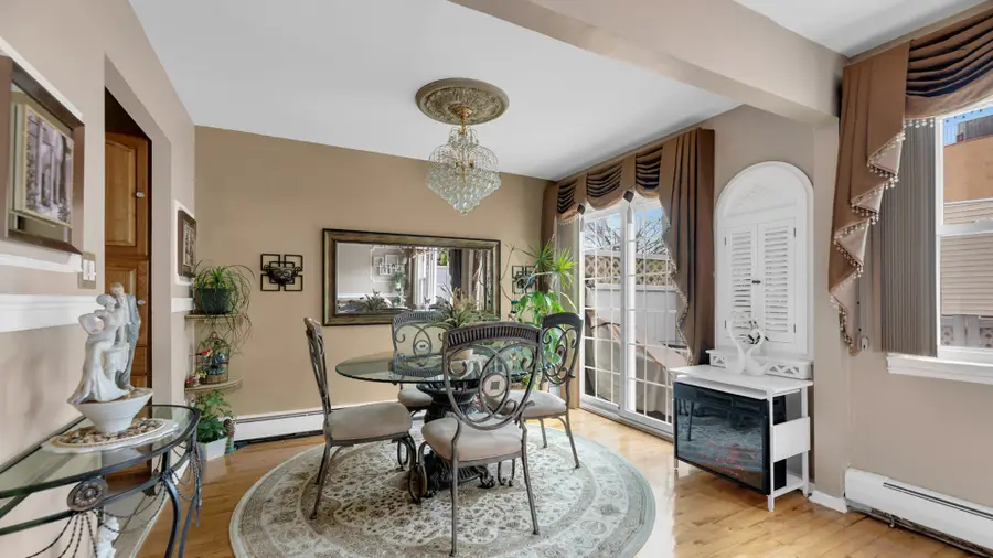 95-92 113th Street, South Richmond Hill, NY 11419 - #2
