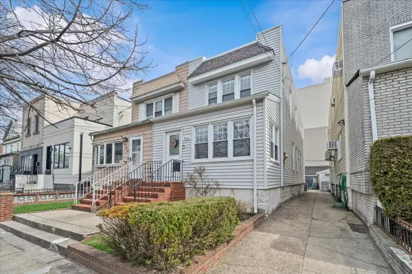961 Dahill Road, Brooklyn, NY 11204