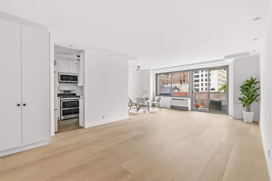 300 E 74th Street #6-E, Manhattan, NY 10021 - #3