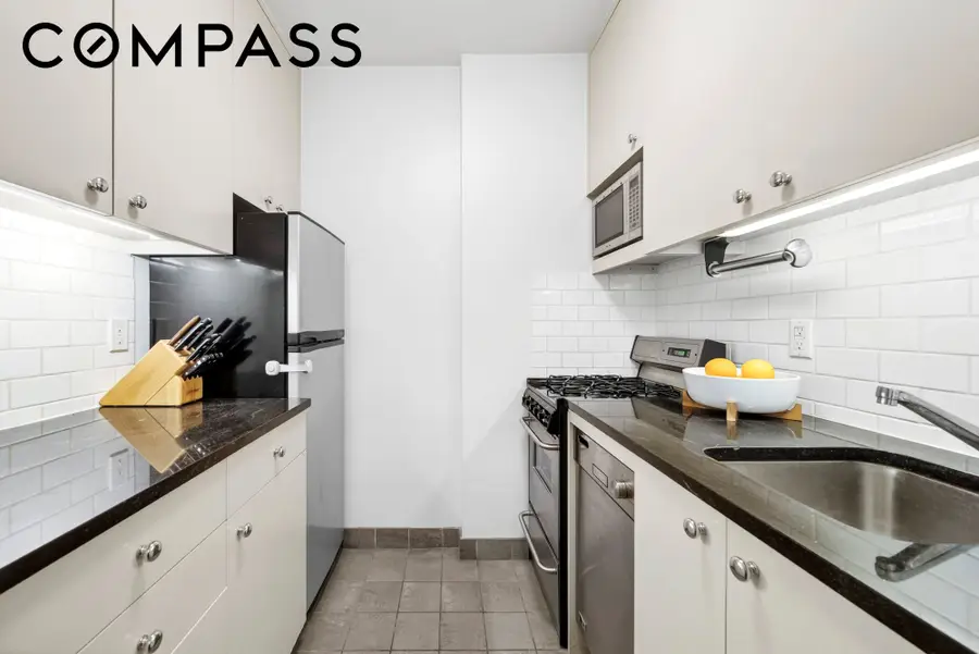 20 E 9th Street #4T, Manhattan, NY 10003 - #3