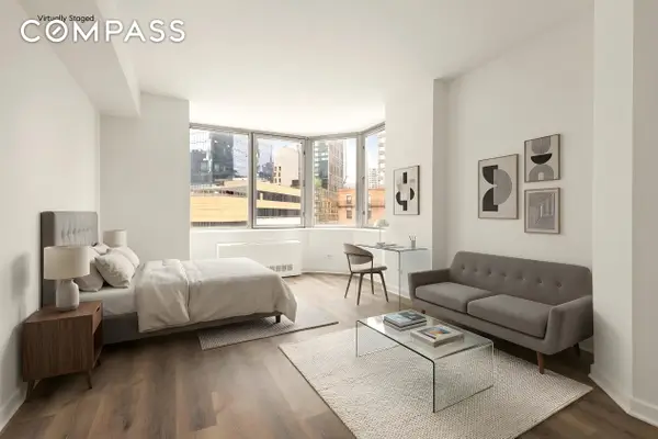 500 W 43rd Street #5C, Manhattan, NY 10036