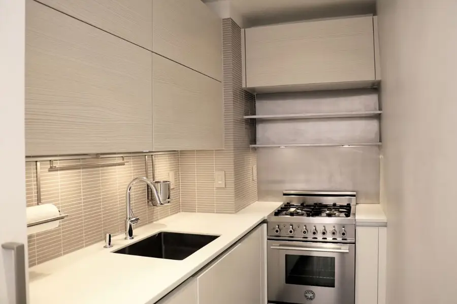 211 E 18th Street #2P, Manhattan, NY 10003 - #2