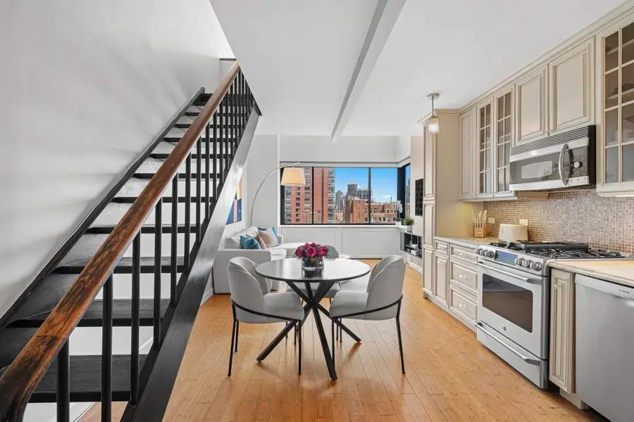 300 E 62nd Street #2103, Manhattan, NY 10065 - #3