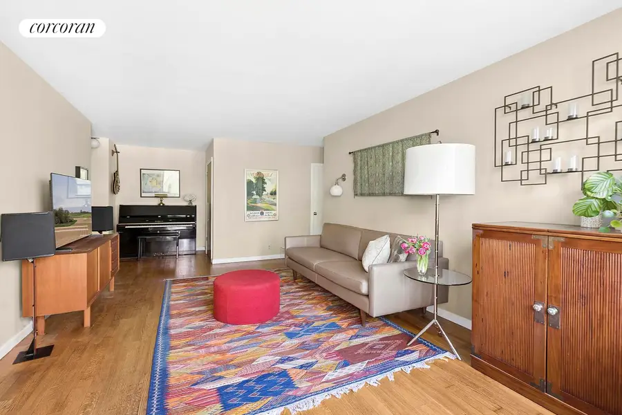 303 W 66th Street #5HE, Manhattan, NY 10069 - #2