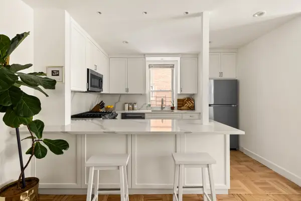 651 Vanderbilt Street #2A, Brooklyn, NY 11218