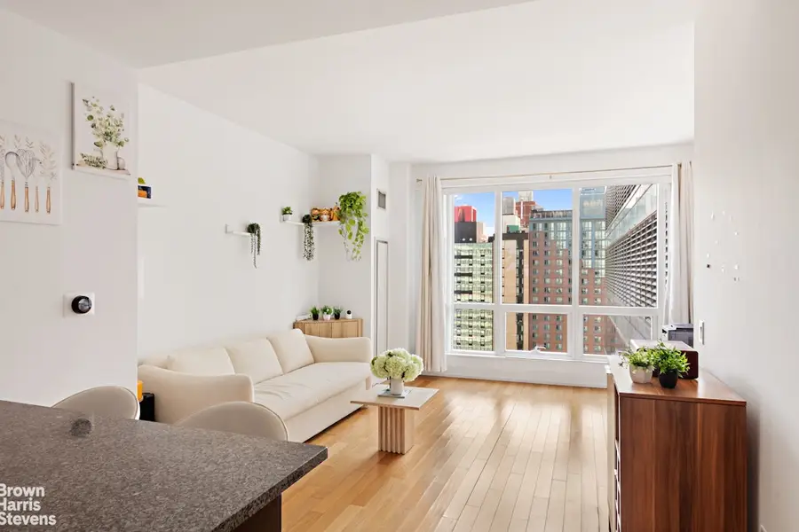 350 W 42nd Street #28H, Manhattan, NY 10036 - #3