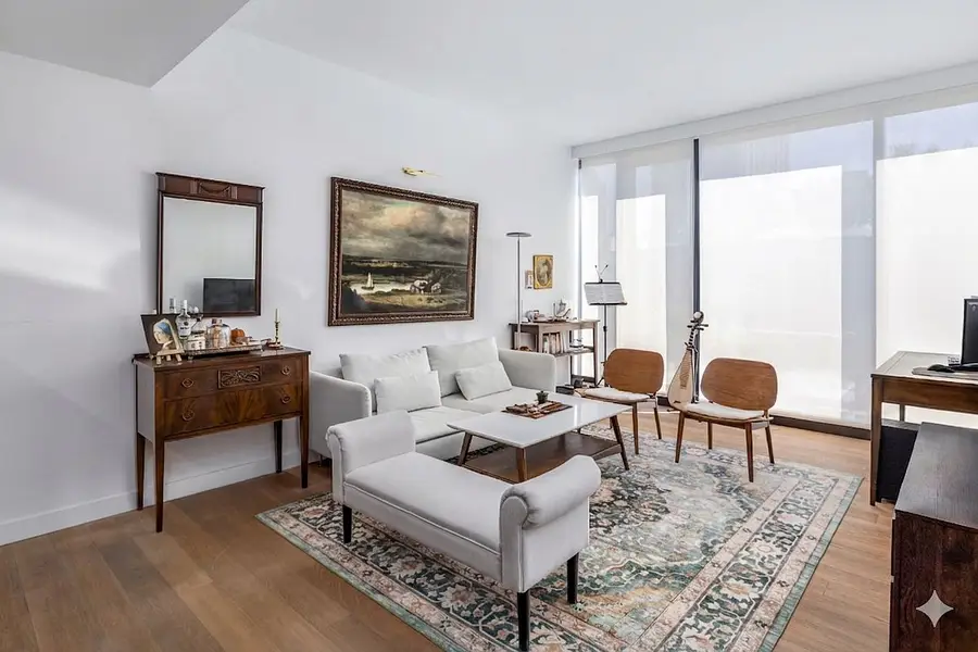 21-30 44th Drive #3-M, Queens, NY 11101 - #2