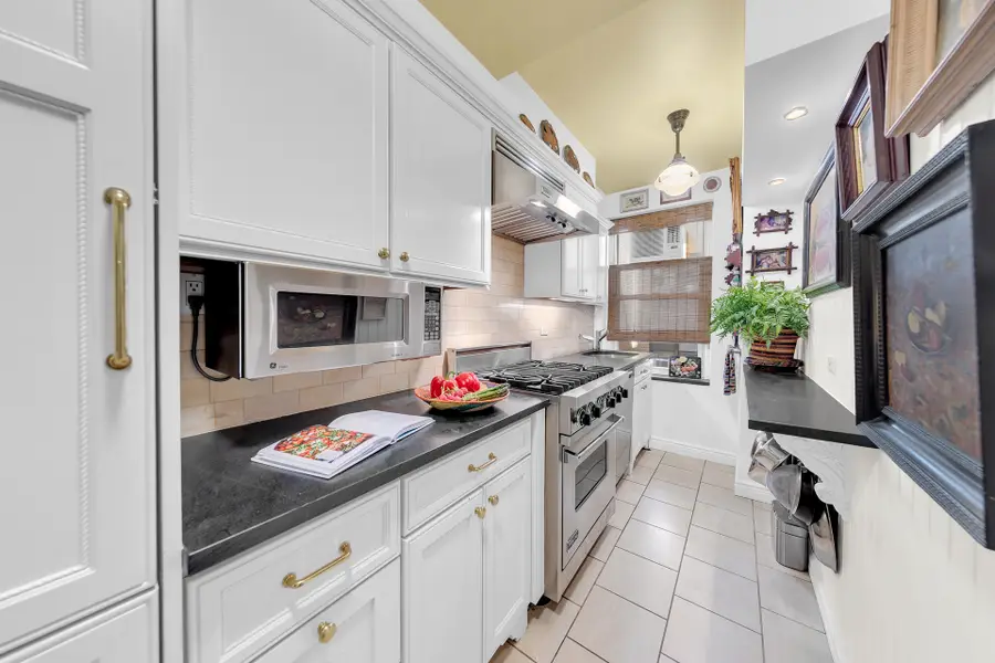 414 E 52nd Street #10C, New York, NY 10022 - #3