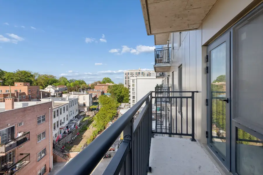 70-25 Queens Boulevard #7H, Queens, NY 11377 - #3