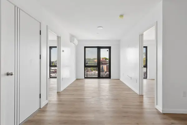 70-25 Queens Boulevard #7J, Queens, NY 11377