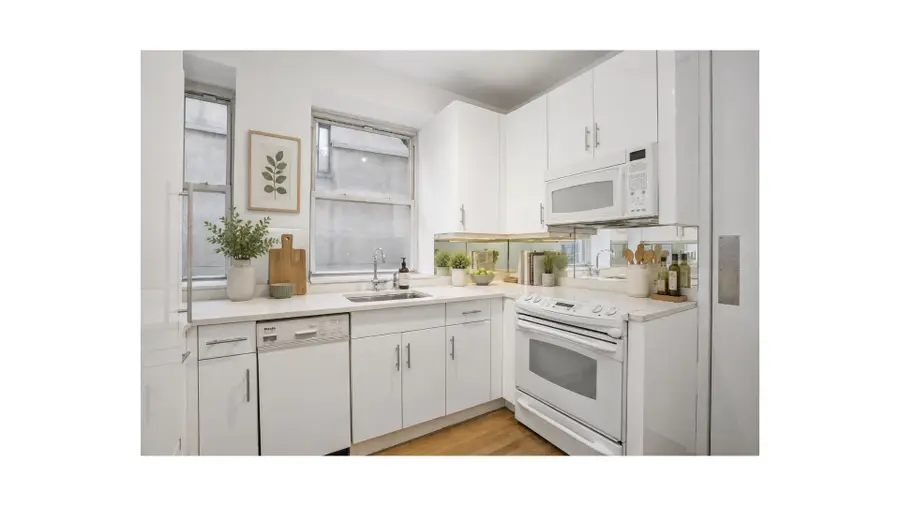 40 W 55th Street #5A, New York, NY 10019 - #3