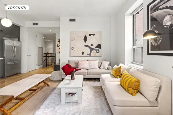 416 W 52nd Street #TH219, Manhattan, NY 10019