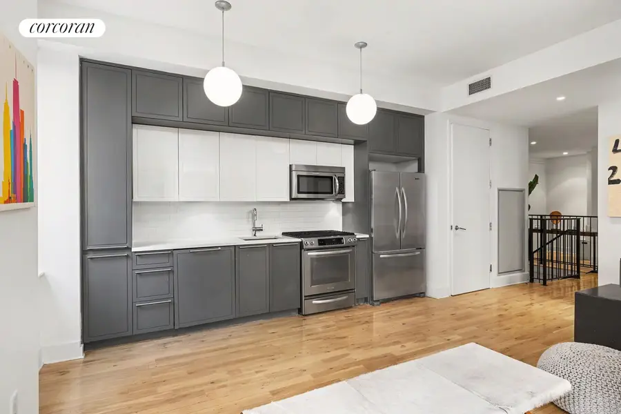 416 W 52nd Street #TH219, Manhattan, NY 10019 - #3