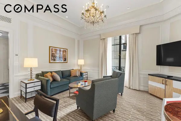 2 E 55th Street #821W18, Manhattan, NY 10022