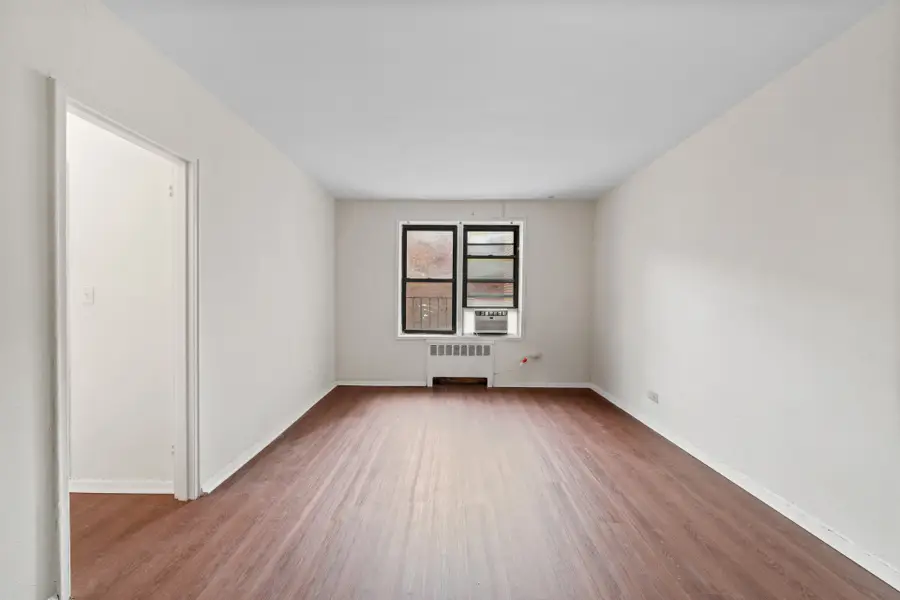 143-36 Barclay Avenue #5-E, Flushing, NY 11355 - #2