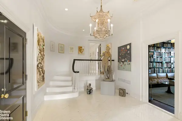 10 Gracie Square #4G, Manhattan, NY 10028