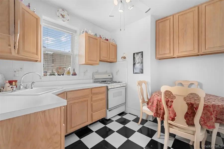 31-72 44th Street, Astoria, NY 11103 - #3