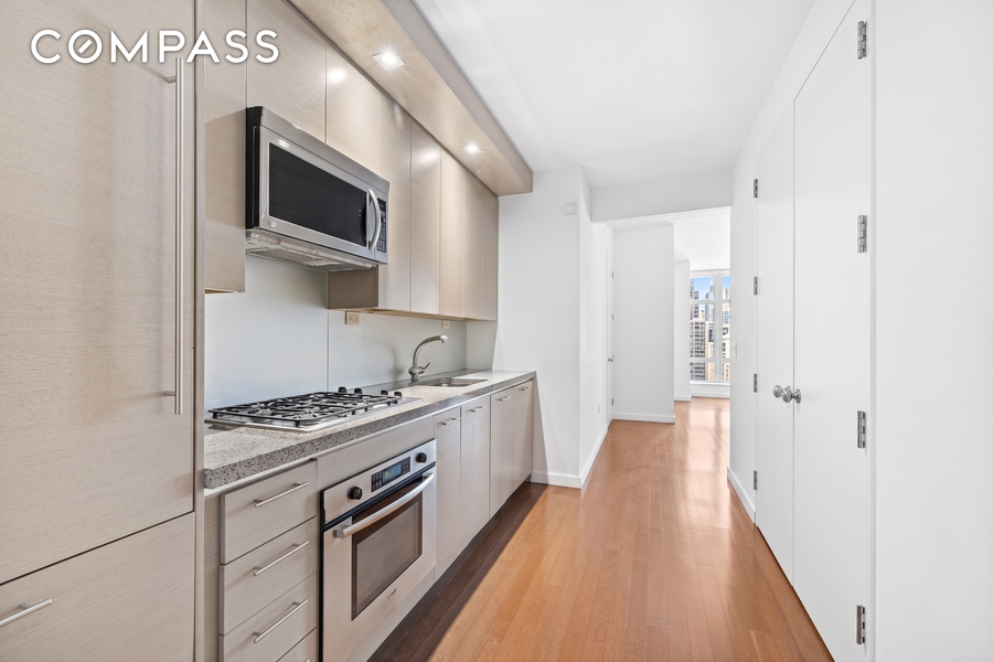 1600 Broadway #19F, New York, NY 10019 - #3