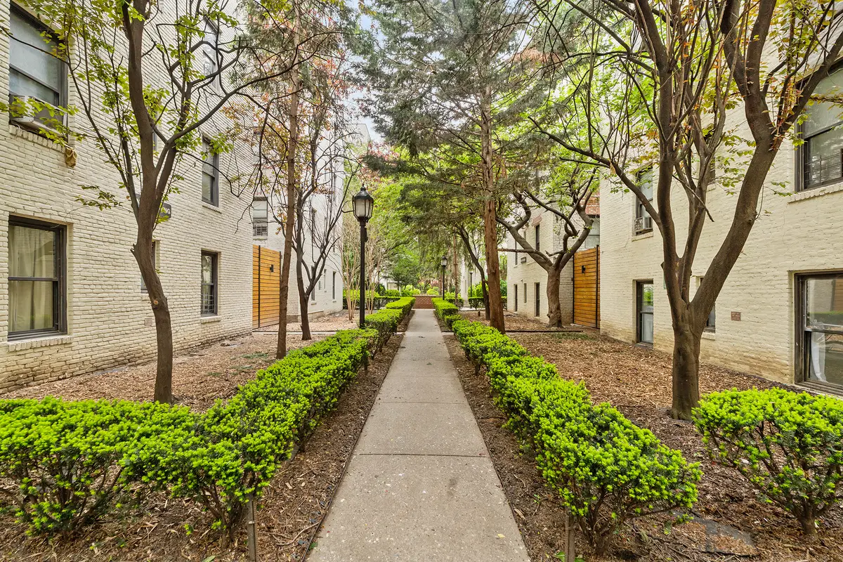 21-05 33rd Street #21-58 35th St. 4G, Astoria, NY 11105 - #1