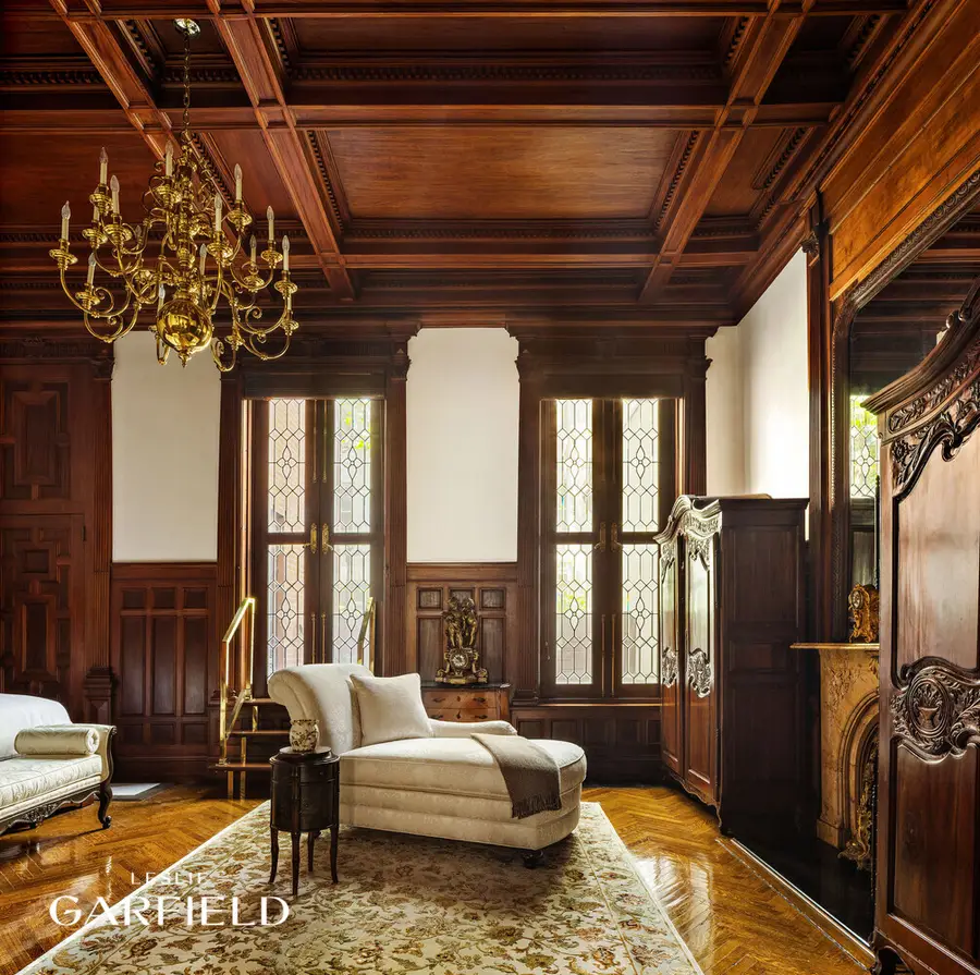 9 E 63rd Street, Manhattan, NY 10065 - #2