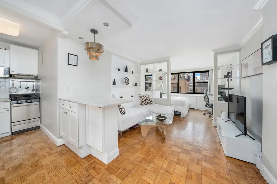 210 E 15th Street #8P, Manhattan, NY 10003 - #3