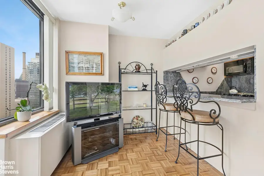 161 W 61st Street #15H, Manhattan, NY 10023 - #3