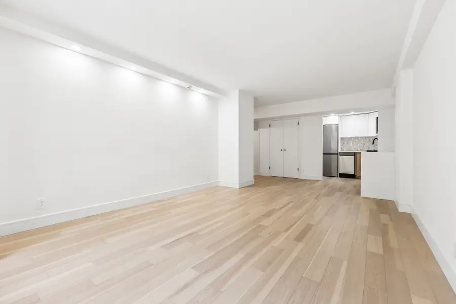 321 E 48th Street #2D, Manhattan, NY 10017 - #2