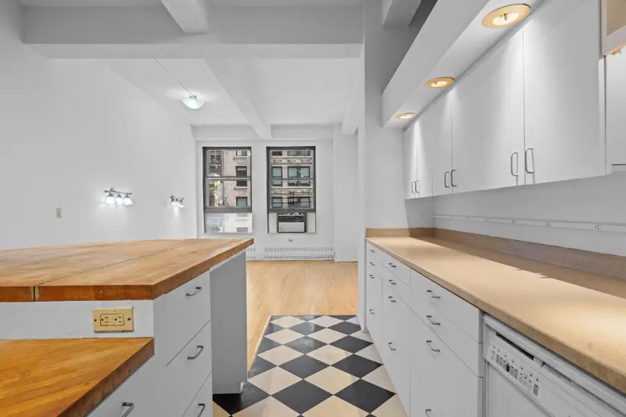 148 W 23rd Street #5FG, Manhattan, NY 10011 - #2