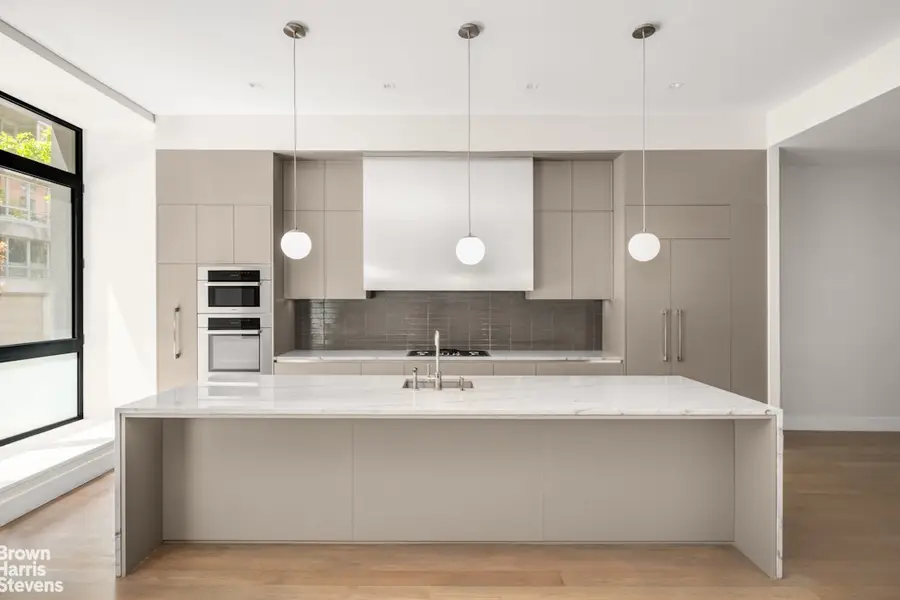 435 W 19th Street #MAISONETTE, Manhattan, NY 10011 - #2