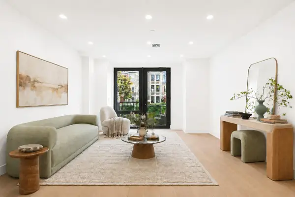 371 Hawthorne Street #1, Brooklyn, NY 11225