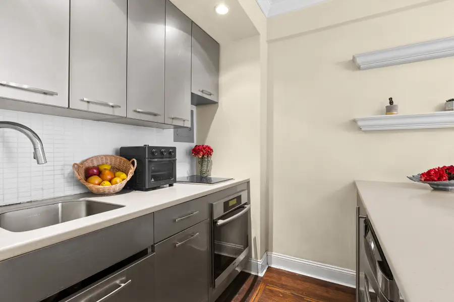 320 E 42nd Street #408, Manhattan, NY 10017 - #3