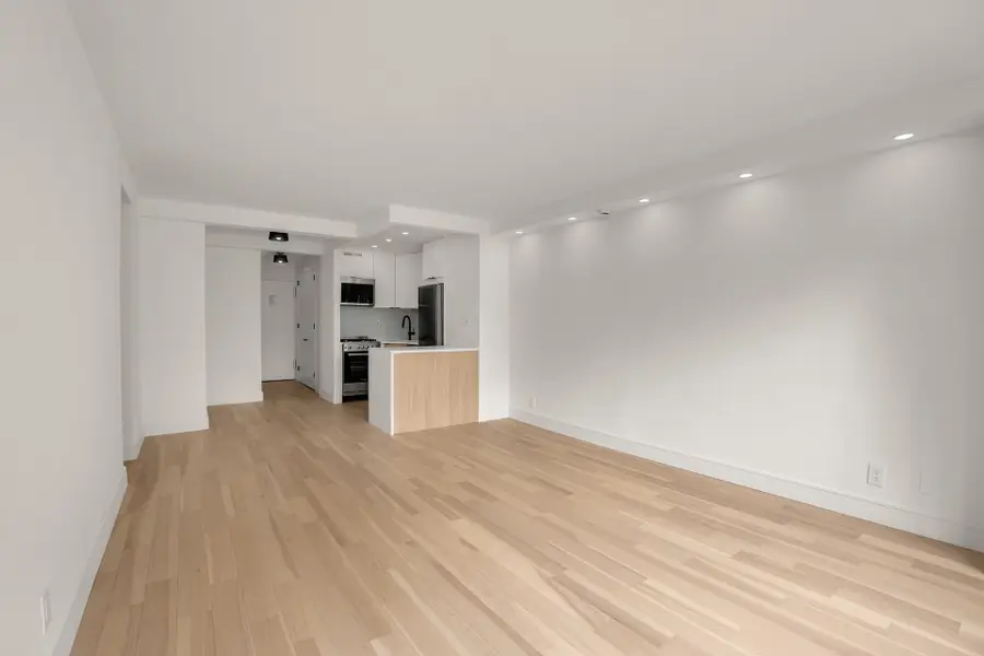 321 E 48th Street #7L, Manhattan, NY 10017 - #2