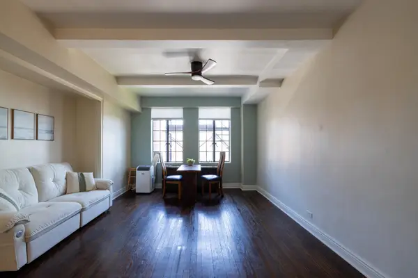 320 E 42nd Street #2403, Manhattan, NY 10017