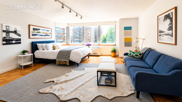 500 W 43rd Street #28D, Manhattan, NY 10036