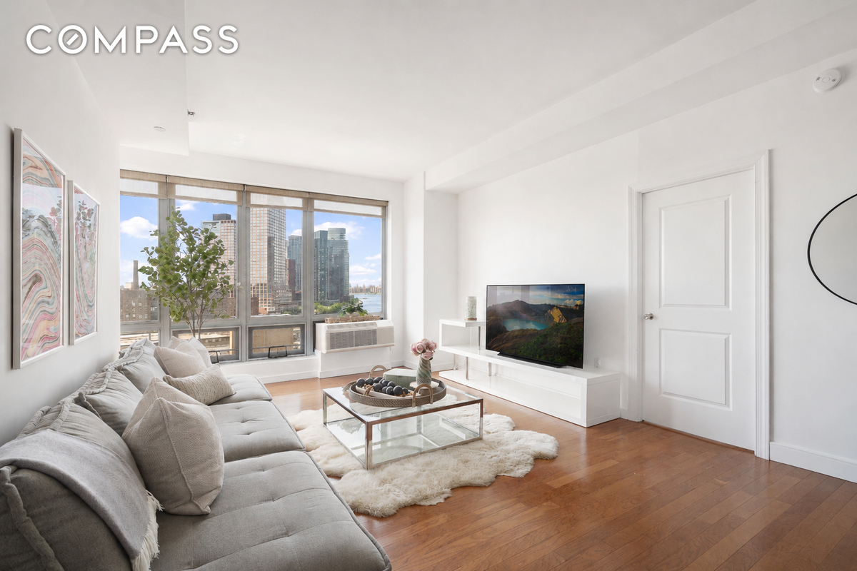5-49 Borden Avenue #8G, Queens, NY 11101 - #1