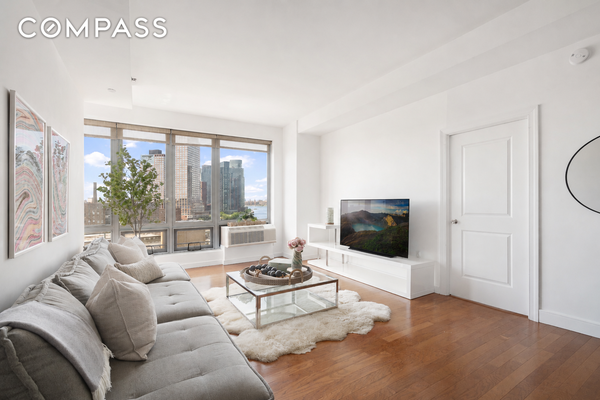 5-49 Borden Avenue #8G, Queens, NY 11101