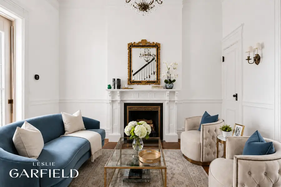 38 E 70th Street, New York, NY 10021 - #2