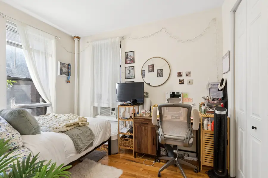 521 E 83rd Street #4R, New York, NY 10028 - #3
