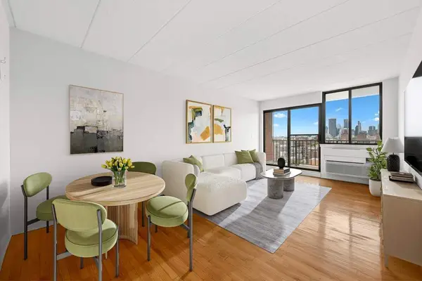 23-22 30th Road #10H, Queens, NY 11102