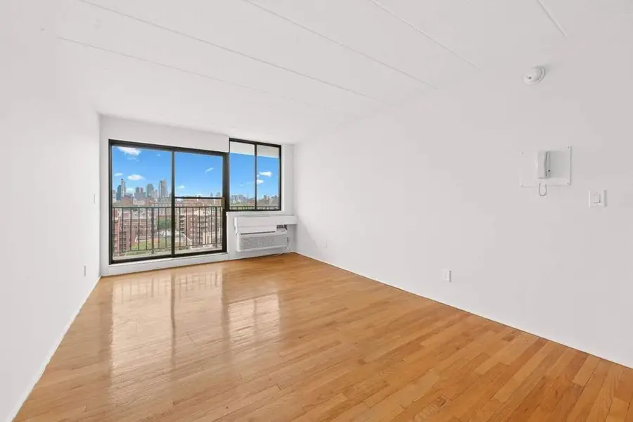 23-22 30th Road #10H, Queens, NY 11102 - #3