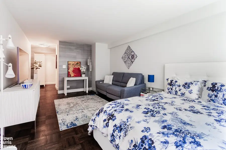 430 W 34th Street #3J, Manhattan, NY 10001 - #2