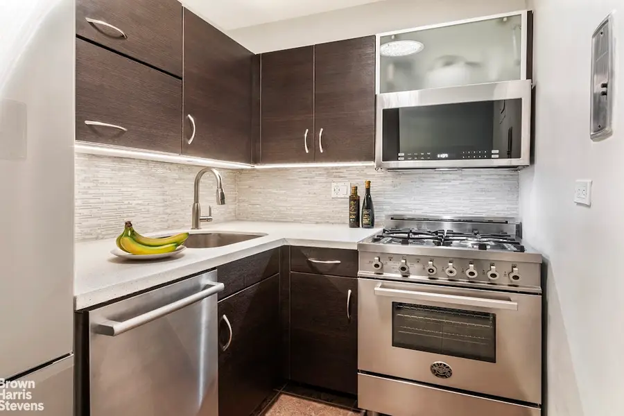 430 W 34th Street #3J, Manhattan, NY 10001 - #3