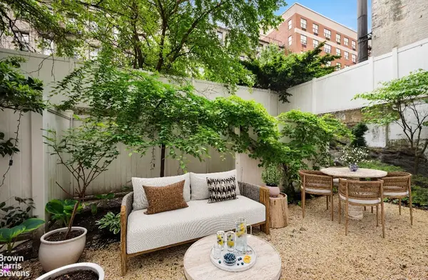 517 W 46th Street #101, Manhattan, NY 10036