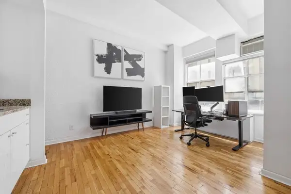 4 Lexington Avenue #2N, Manhattan, NY 10010